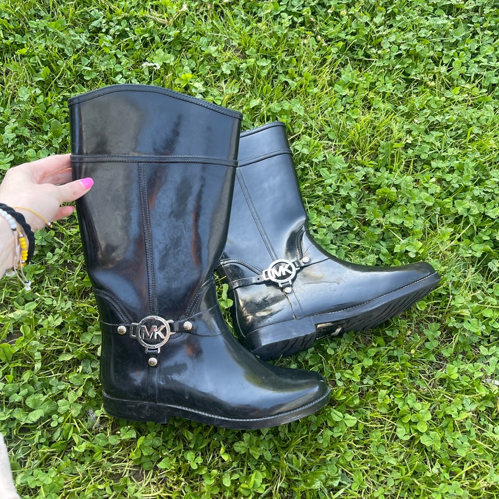 Michael Kors rain boots size 6